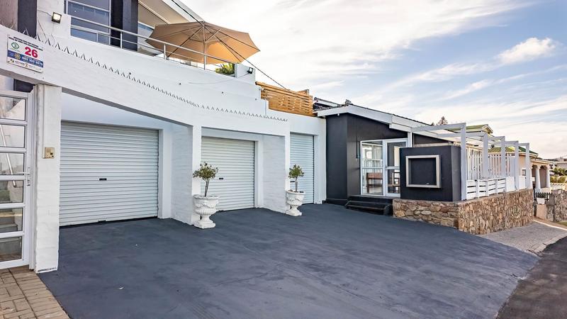 4 Bedroom Property for Sale in Santos Bay Western Cape